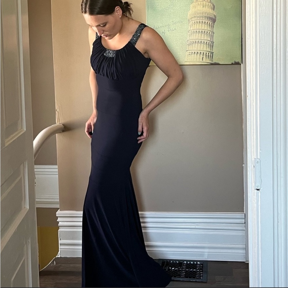 Stunning Cachet Dress in EUC!!!